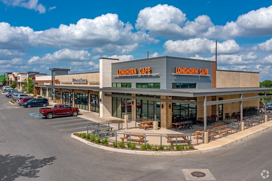 More Photos Of 6626 W Loop 1604 N, San Antonio Restaurant For Lease