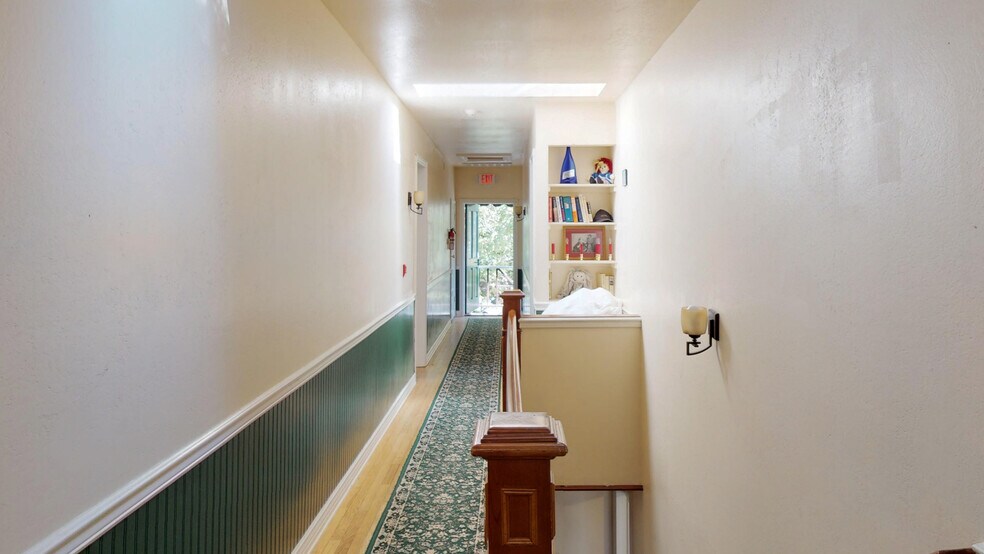 More Photos Of 815 Arrowhead Villa Dr, Crest Hotel For Sale