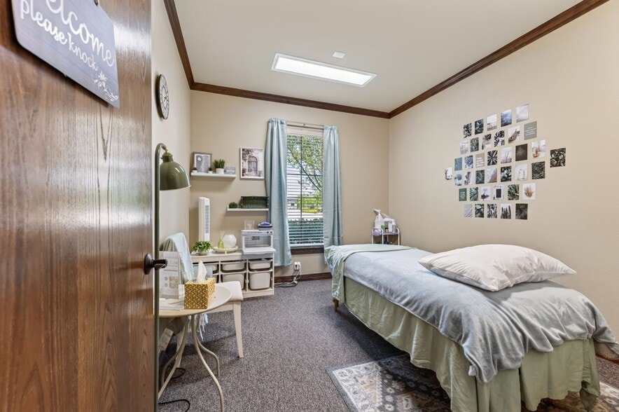 More Photos Of 1117 Glade Rd, Colleyville Medical For Sale