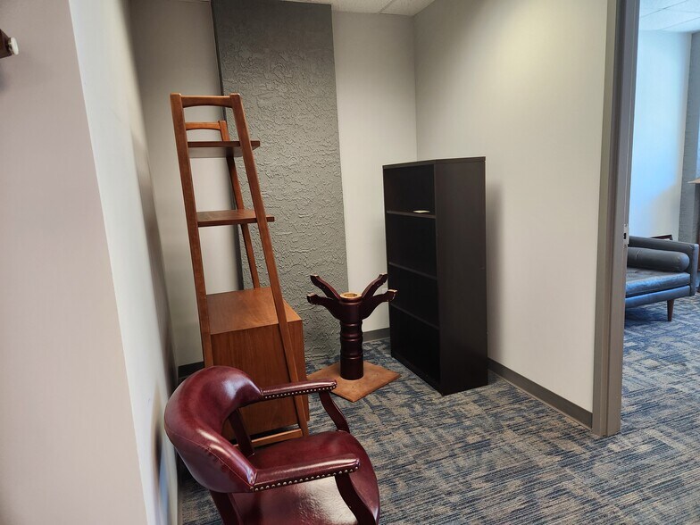 More Photos Of 1120 E Kennedy Blvd, Tampa Office For Sale