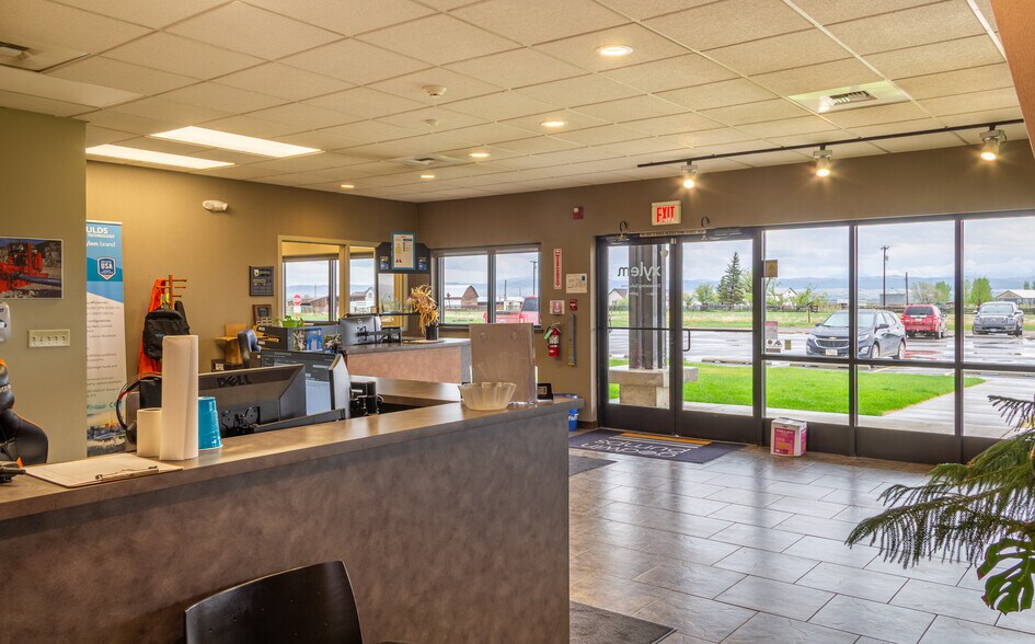 More Photos Of 3860 Helberg Dr, Helena Service For Lease
