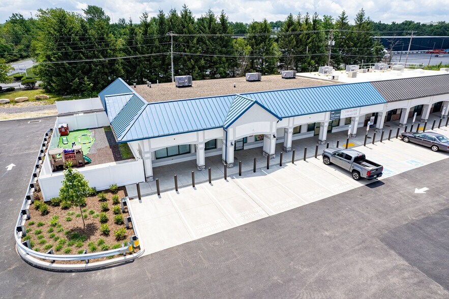 More Photos Of 626 Can Do Expy, Hazleton Unknown For Lease