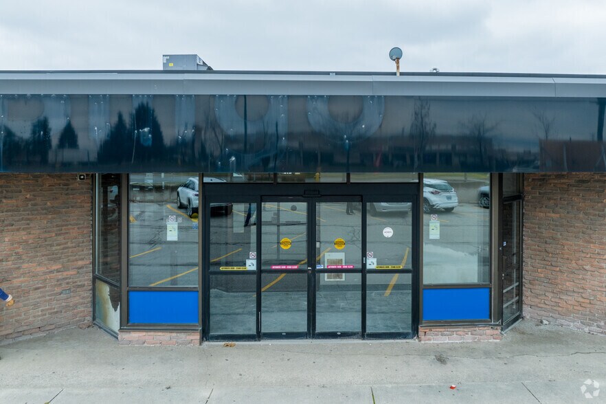 More Photos Of 5601 Steeles Ave W, Toronto Showroom For Lease
