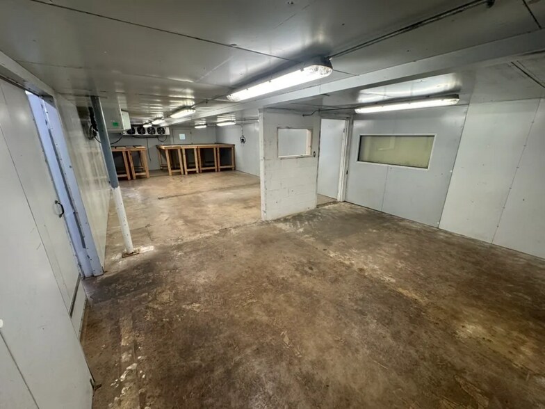 More Photos Of 1010 N Virginia Ave, Oklahoma City General Retail For Sale