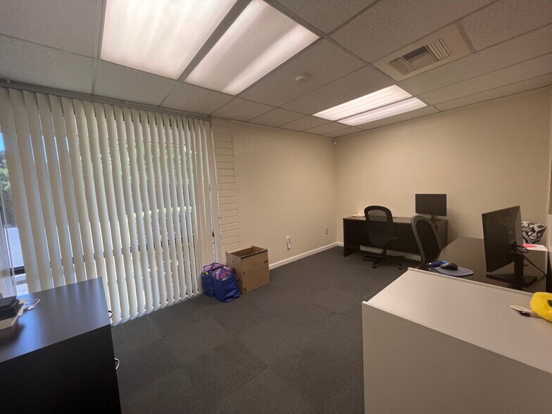 More Photos Of 5637 N Pershing Ave, Stockton Medical For Lease