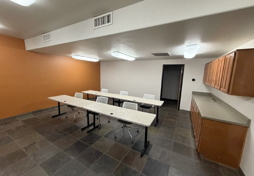 More Photos Of 3450 S 36th St, Phoenix Warehouse For Lease
