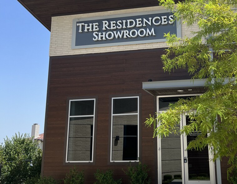 More Photos Of 200-240 O’Connor Ridge Blvd, Irving Medical For Sale