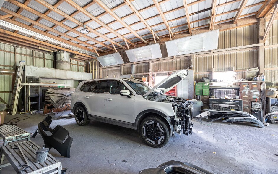 More Photos Of 13508 US HWY 90, Live Oak Industrial For Sale