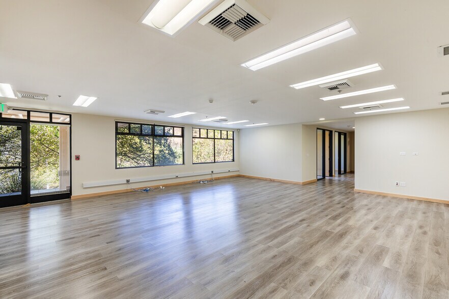 More Photos Of 690 De Long Ave, Novato Office For Sale