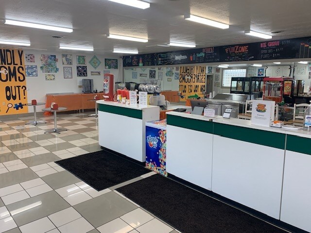 More Photos Of 4800 Massillon Rd, North Canton Sports And Entertainment For Sale