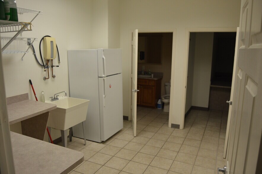 More Photos Of 20319 E Pennsylvania Ave, Dunnellon General Retail For Sale