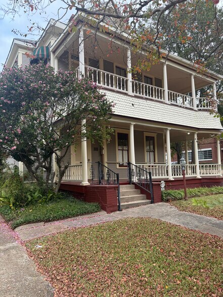 More Photos Of 610 Herndon St, Shreveport Office For Sale