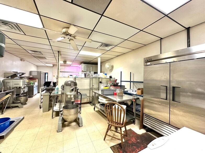 More Photos Of 9515-9521 Indianapolis Blvd, Highland Unknown For Sale