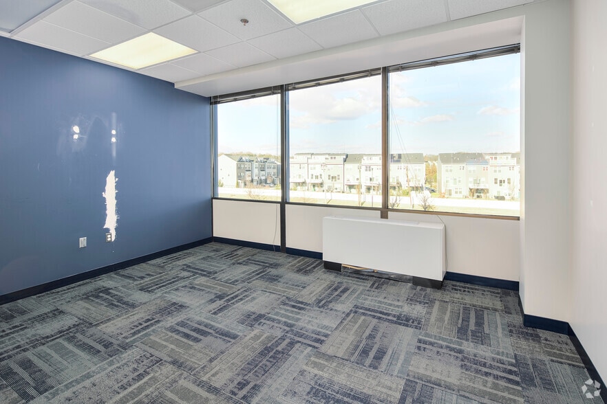 More Photos Of 10210 Greenbelt Rd, Lanham Office For Sale