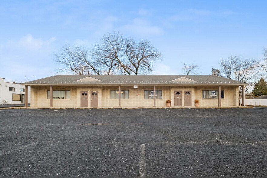 Primary Photo Of 7535 Maple Ave, Pennsauken Medical For Sale