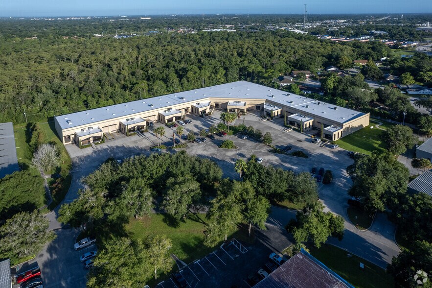 More Photos Of 6903 Stapoint Ct, Winter Park Industrial For Sale