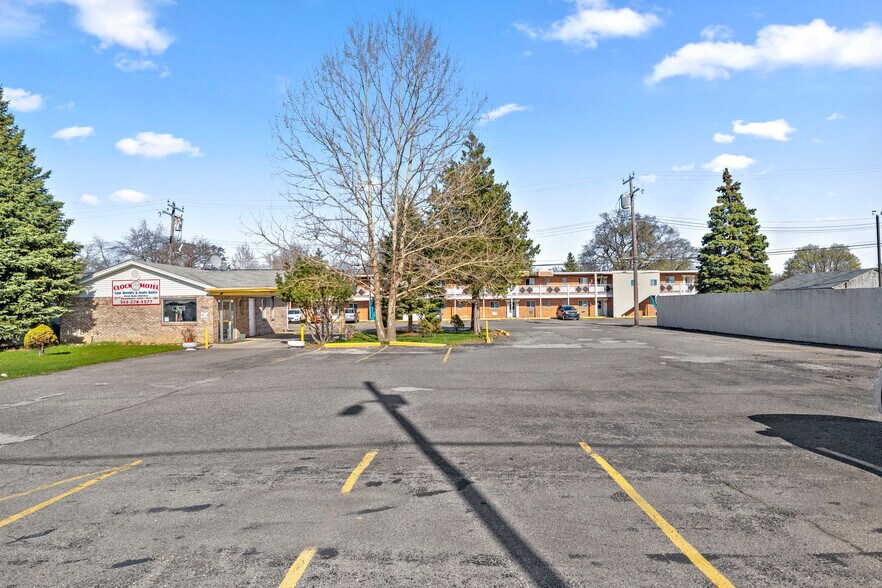 More Photos Of 6452 N Telegraph Rd, Dearborn Heights Hotel For Lease