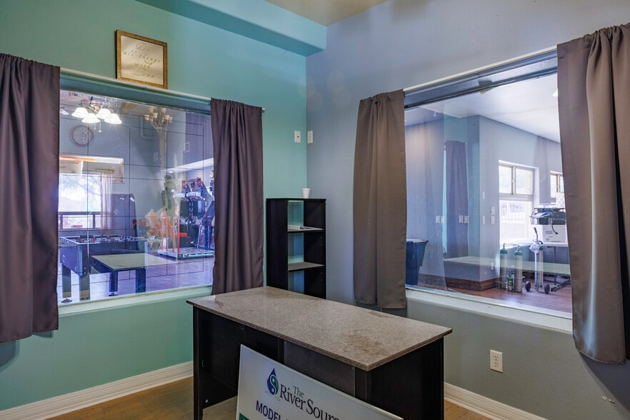 More Photos Of 16286 S Sunland Gin Rd, Arizona City Rehabilitation Center For Sale