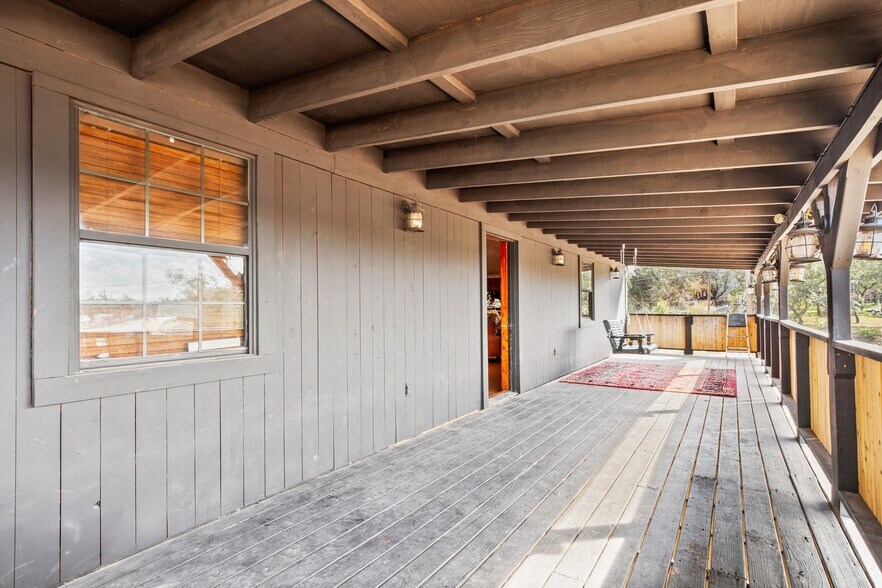 More Photos Of 4701 Hudson Bend Rd, Austin Freestanding For Sale