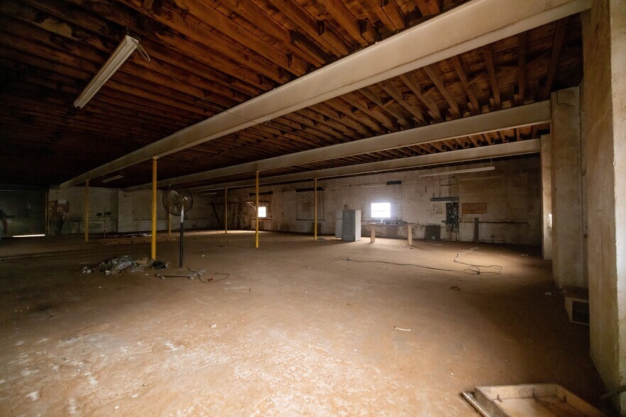 More Photos Of 555 Liberty Ave, Brooklyn Warehouse For Sale
