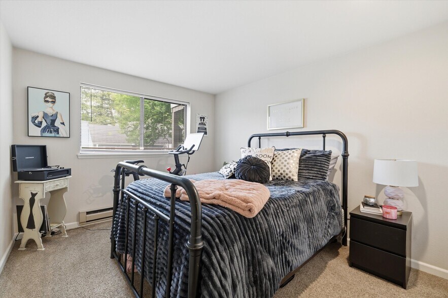 More Photos Of 1601-1607 Bonney Ave, Sumner Apartments For Sale