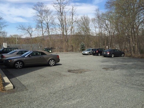 More Photos Of 107-109 Miller Rd, Mahwah Storefront Retail Residential For Lease