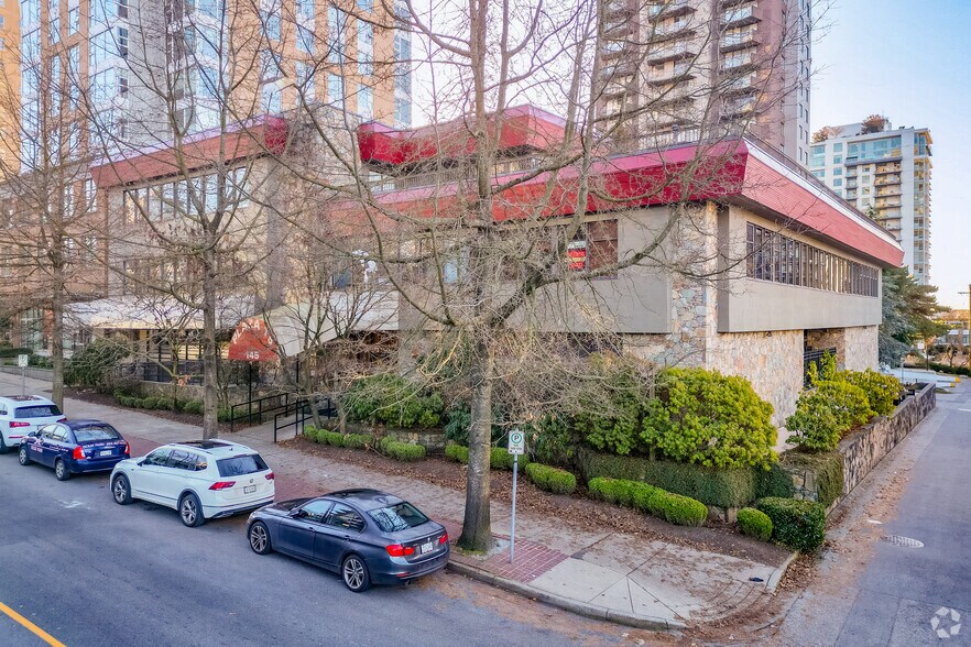 Primary Photo Of 145 W 15th St, North Vancouver Medical For Lease
