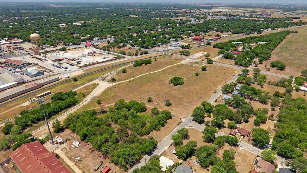 More Photos Of 1535 N Guadalupe St, Seguin Land For Sale