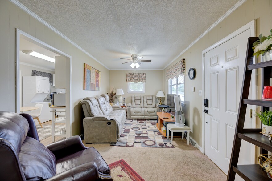 More Photos Of 2126 Chestnut St, Columbia Schools For Sale