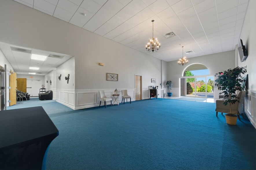 More Photos Of 2744 Red Lion Rd, Bear Religious Facility For Lease