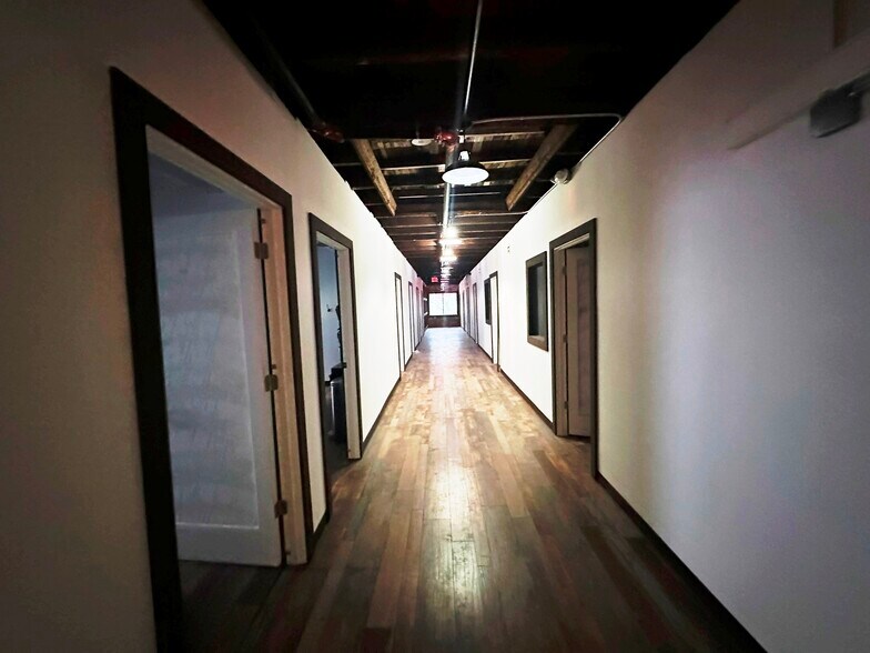More Photos Of 203 N Marion St, Tampa Office For Sale