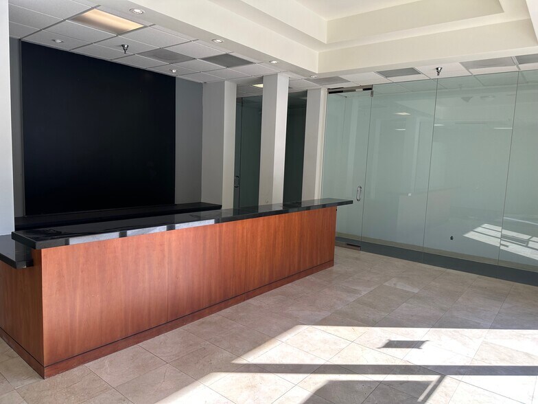 More Photos Of 72171 Highway 111, Palm Desert Storefront Retail Office For Sale