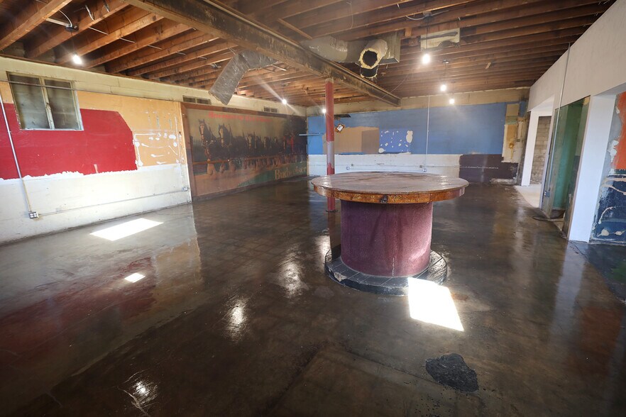 More Photos Of 9321 N Classen Blvd, Oklahoma City Storefront Retail Office For Sale