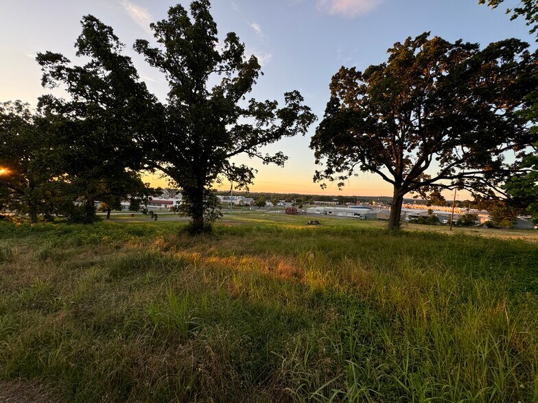 More Photos Of 1550 E Harding St, Morrilton Land For Sale