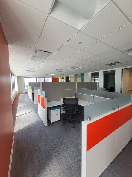 More Photos Of 1660 Lincoln St, Denver Coworking Space