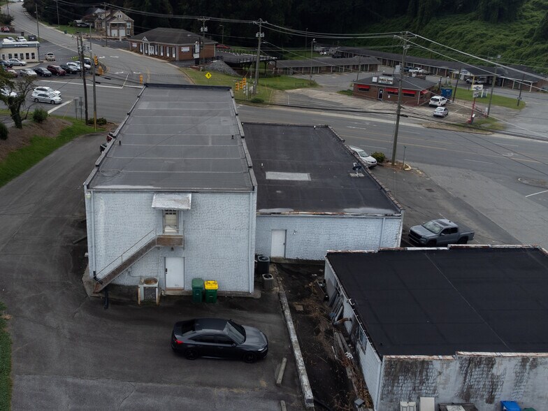 More Photos Of 105-109 Winston Rd, Jonesville Storefront For Sale