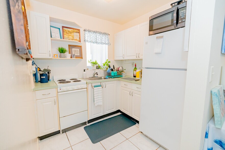 More Photos Of 960 Biarritz Dr, Miami Beach Apartments For Sale