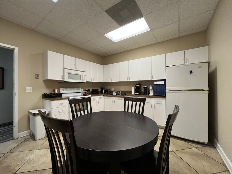 More Photos Of 7204 Stinson Hartis Rd, Indian Trail Light Manufacturing For Lease