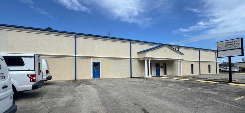 More Photos Of 9-12 Executive Cir, Savannah Industrial For Lease