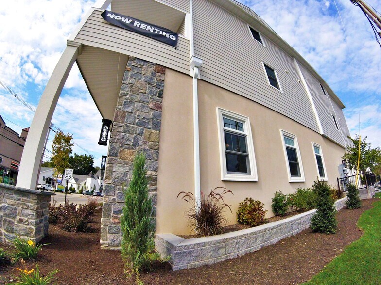 More Photos Of 62 Main St, Bloomingdale Apartments For Lease