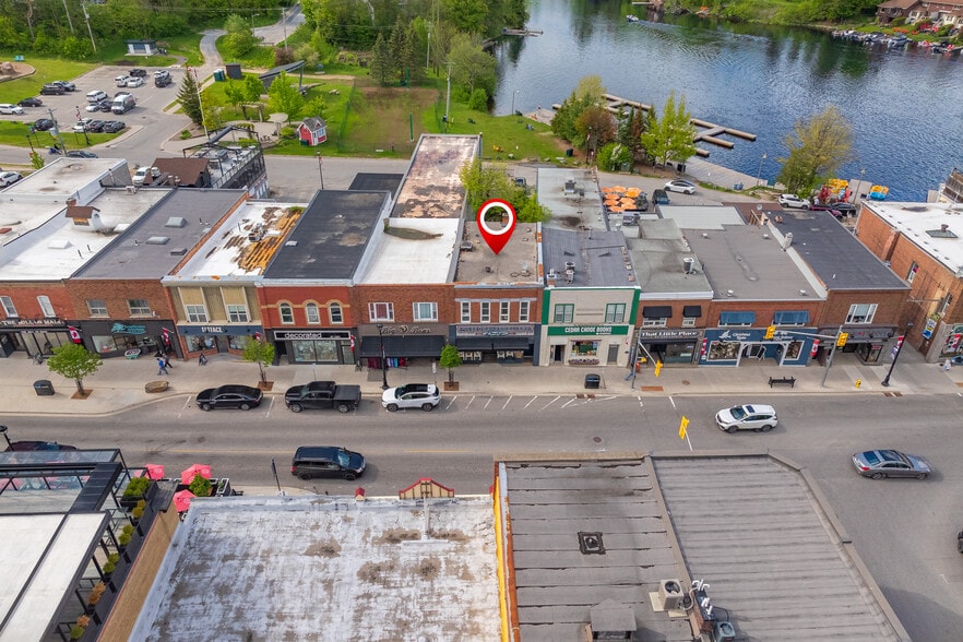 More Photos Of 68 Main St E, Huntsville Storefront For Sale