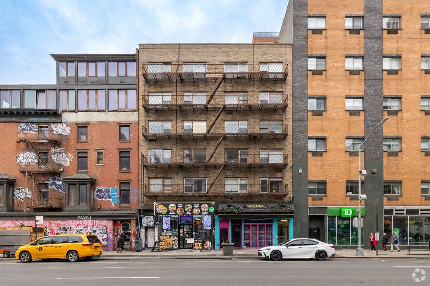 Primary Photo Of 214-216 Seventh Ave, New York Apartments For Lease