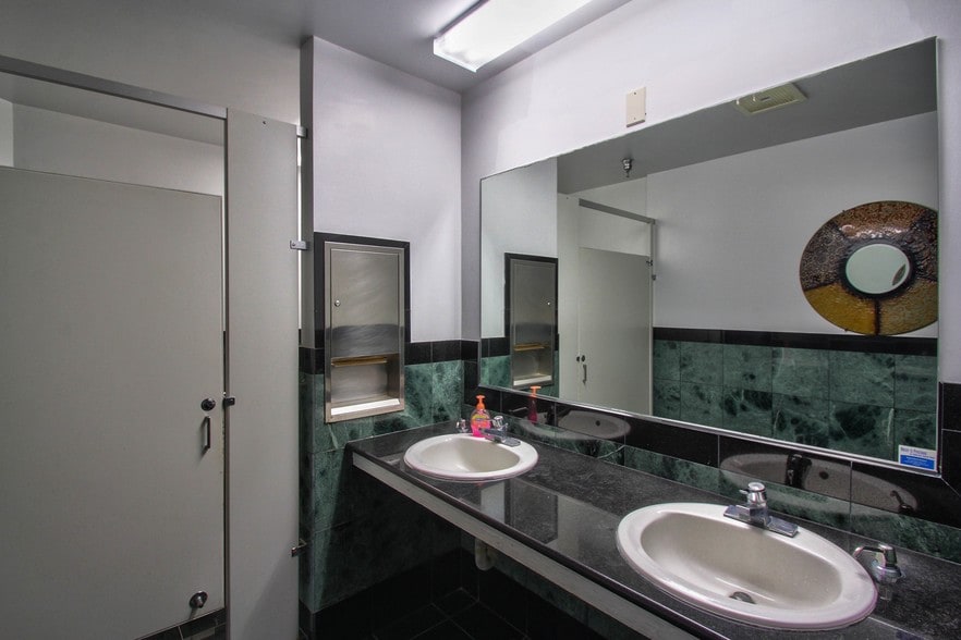 More Photos Of 482 Alvarado St, Monterey Storefront Retail Office For Lease