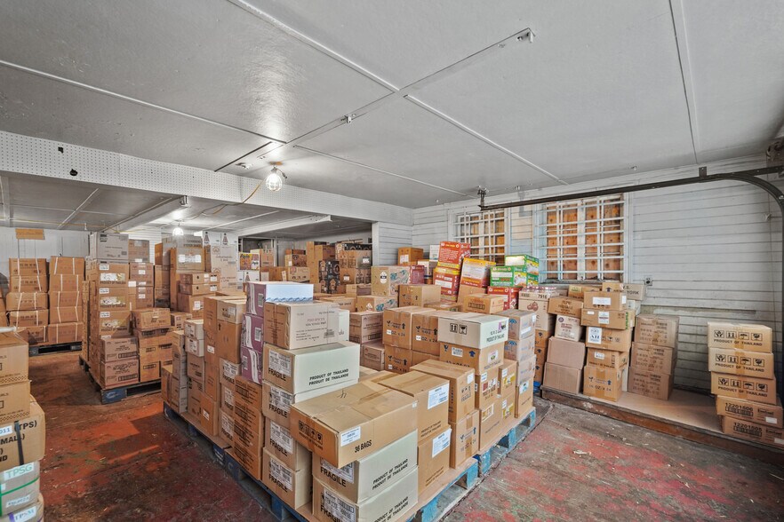 More Photos Of 415-423 Arnold St, Woonsocket Storefront For Sale