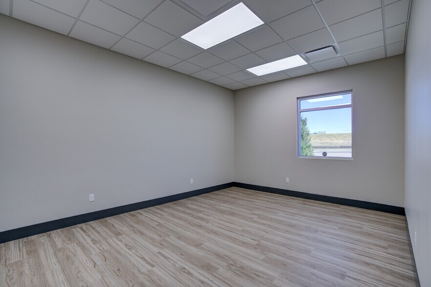 More Photos Of 4272 Promenade Dr, Colorado Springs Office For Lease
