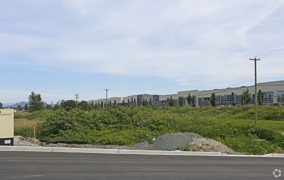More Photos Of 19100 Airport Way, Pitt Meadows Warehouse For Lease