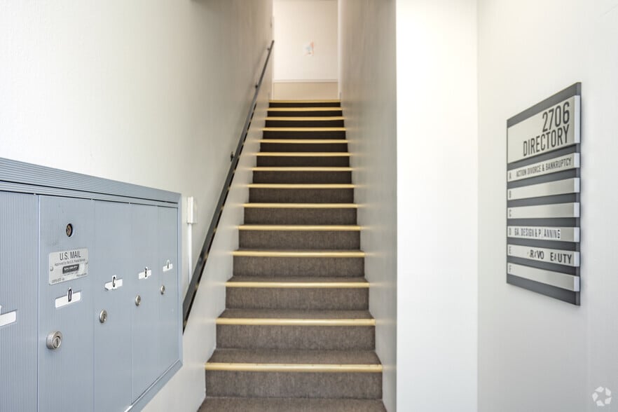 More Photos Of 2706-2708 Artesia Blvd, Redondo Beach Storefront Retail Office For Sale