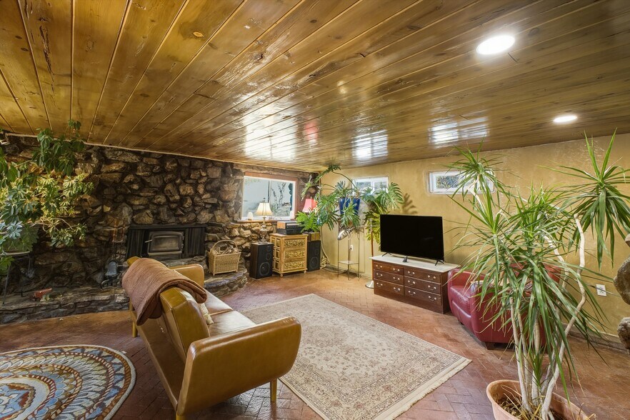 More Photos Of 24 Matisse Rd NE, Albuquerque Apartments For Sale