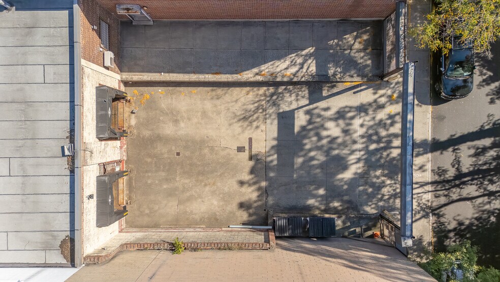 More Photos Of 8950 127th St, Richmond Hill Warehouse For Sale