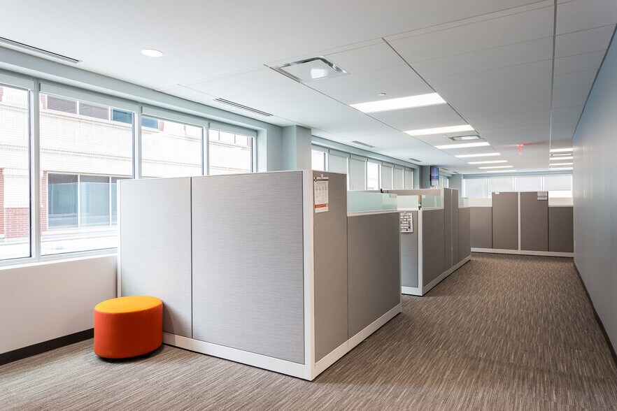 More Photos Of 658 S 4th St, Louisville Medical For Lease